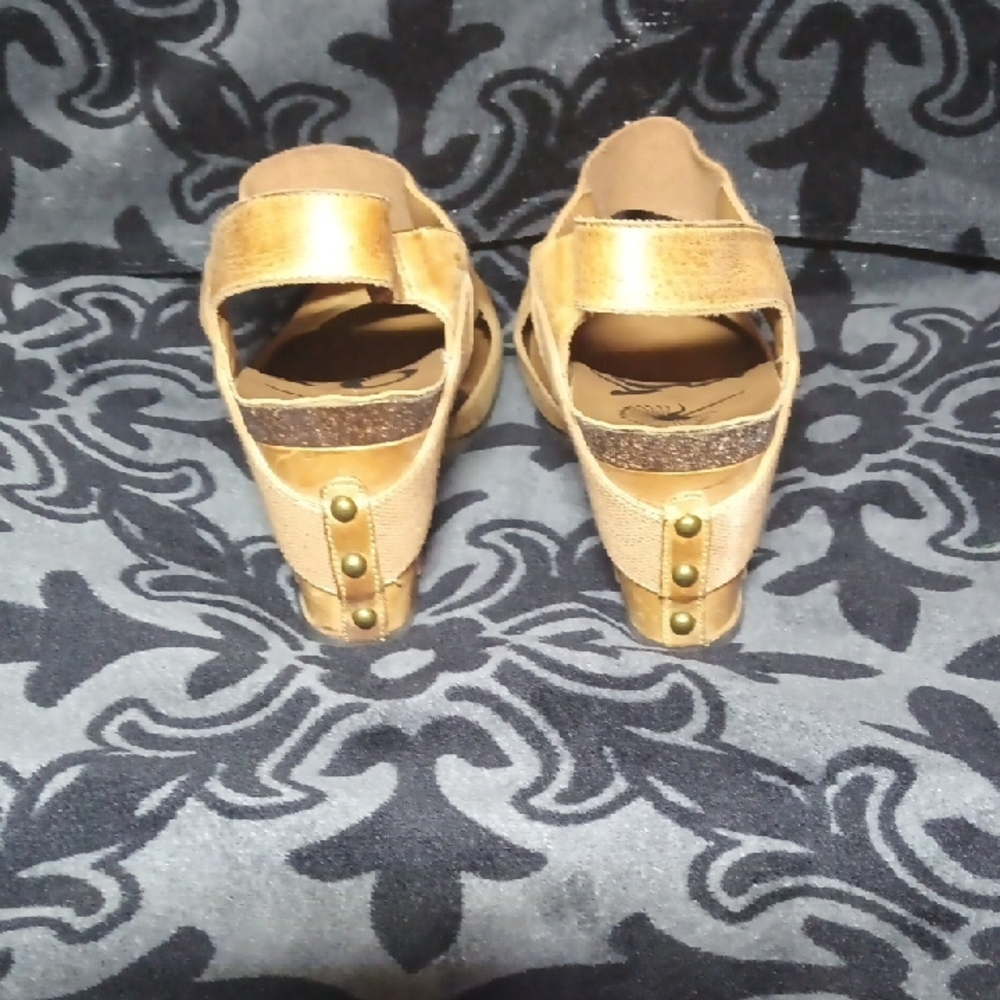 OTBT Tan Women's Sandals - Picture 4 of 8